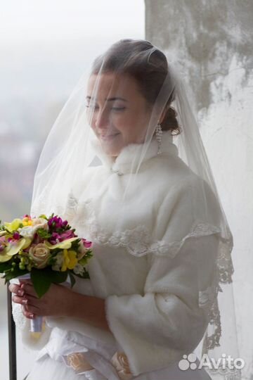 Свадебное платье 44 46 бу