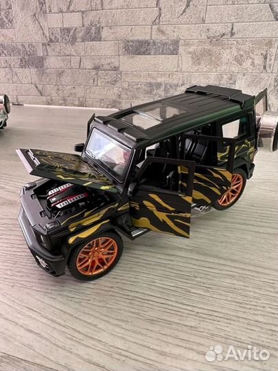 Модель машины Гелик Мерседес с дымом