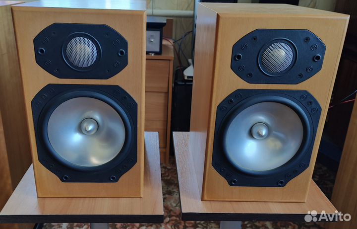 Колонки полочные Monitor audio silver S1