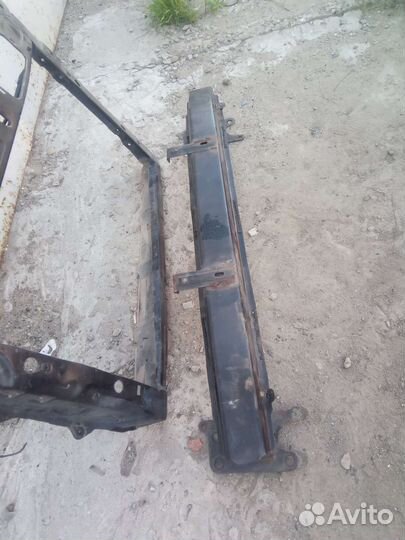 Усилитель бампера и телевизор Skoda Fabia 2