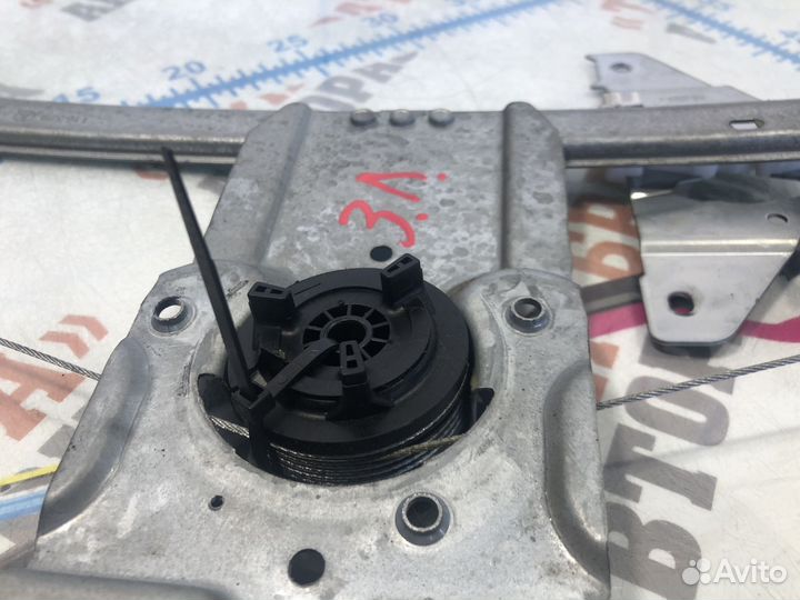 Стеклоподъемник электрический задней двери Лев