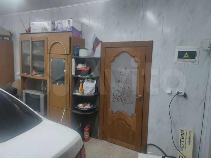 Гараж, > 30 м²