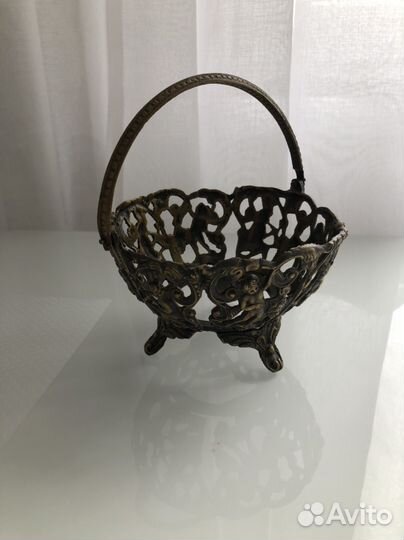 Ваза на ножках