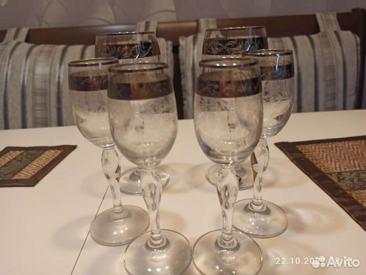 Рюмки,на ножке, фужеры