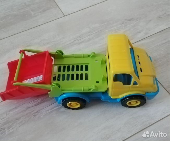 Игрушки для мальчика машины пакетом