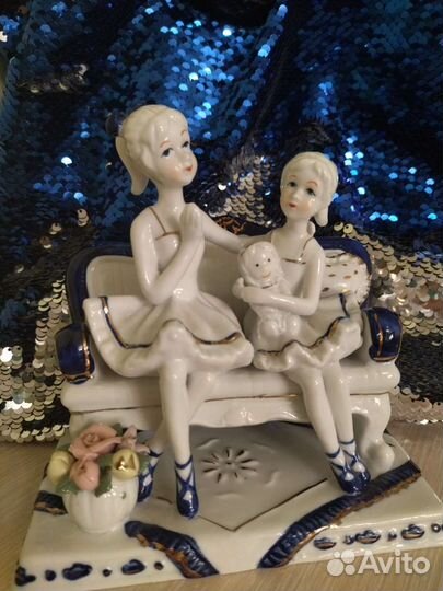 Статуэтка фарфор подарок