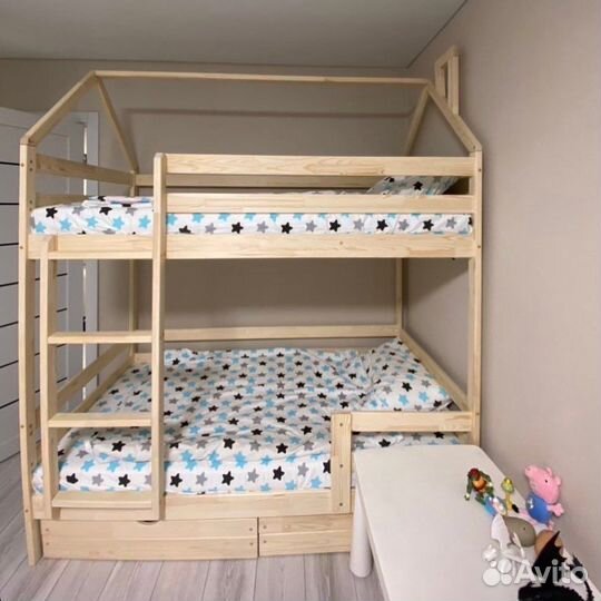 Детская кровать двухъярусная