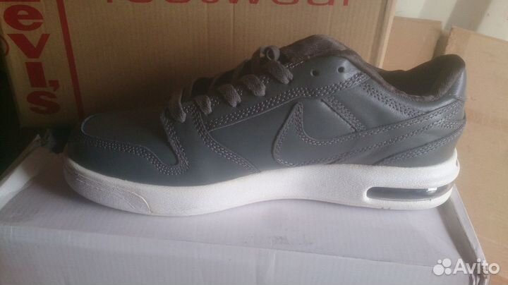 Кроссовки Nike кожаные