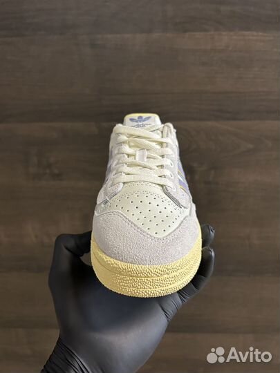 Adidas Forum Low