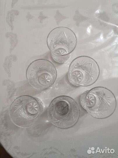 Стаканы армуды с блюдцами