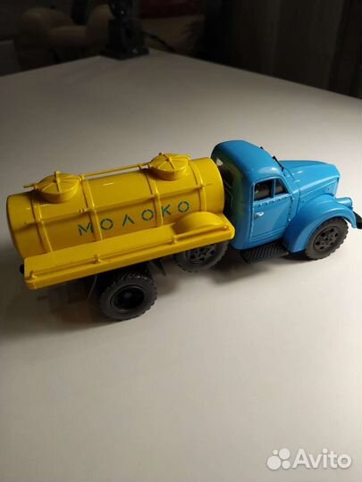 Модели автомобилей 1:24 СССР