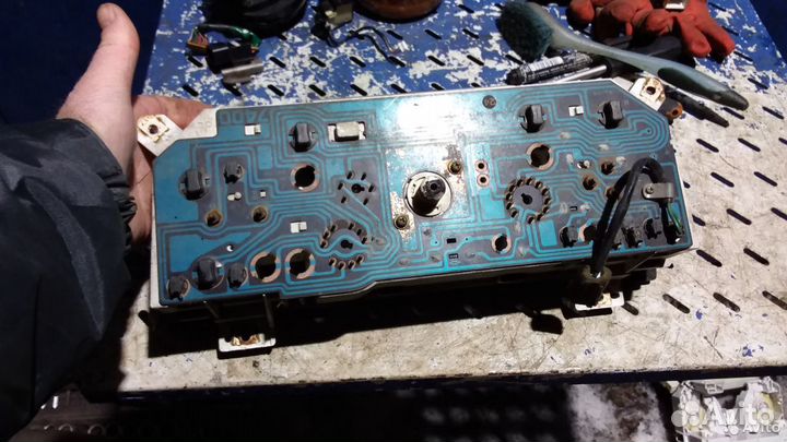 Панель приборов Mitsubishi Delica