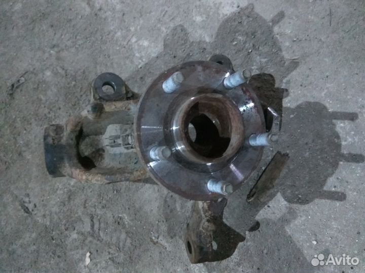 Кулак поворотный левый Ford Mondeo 4