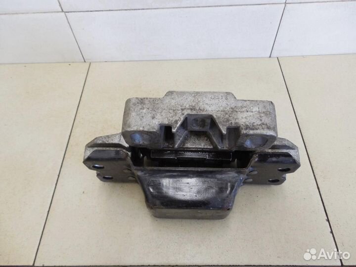 Опора кпп левая Octavia (A5 1Z) 2004-2013