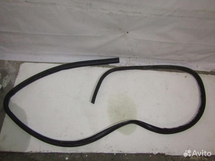 Уплотнитель (внутри) C-MAX 2003-2011