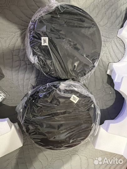 Акустические колонки jbl