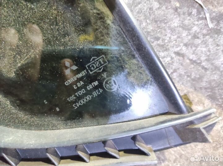 Комплектующие задней правой двери L200