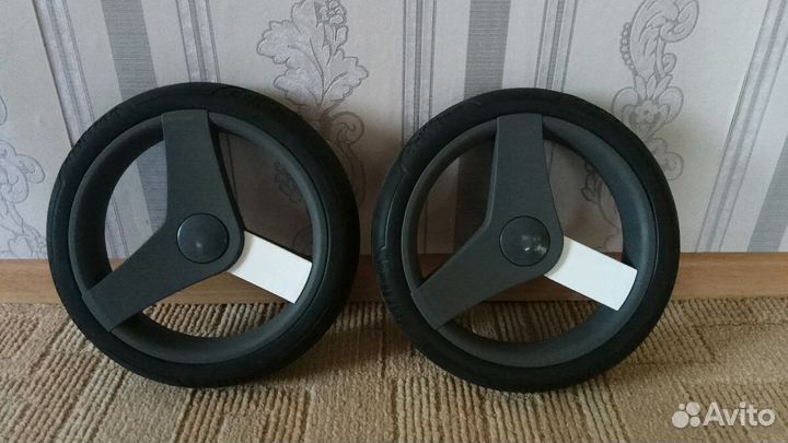 Колеса от прогулочной коляски