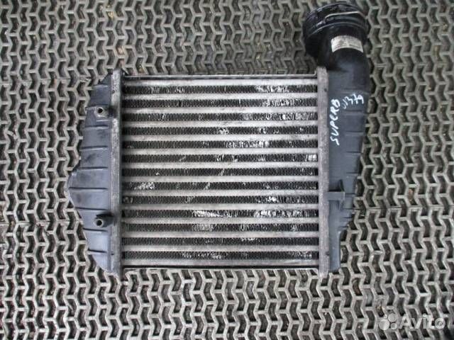 Интеркулер Skoda Superb 2004 3B0145805J