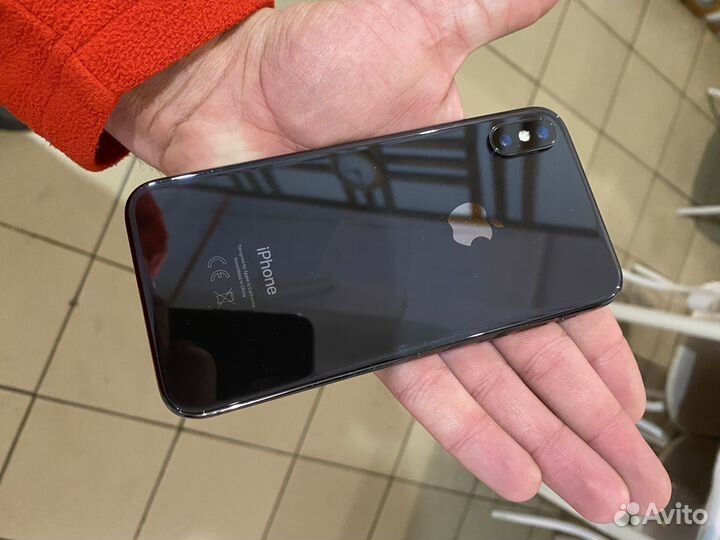 iPhone X, 64 ГБ