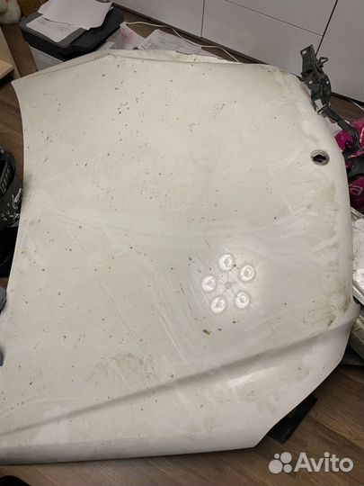 Капот w204 c180