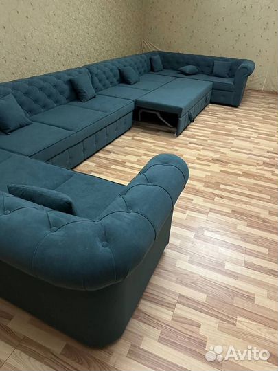 Большой п-образный диван