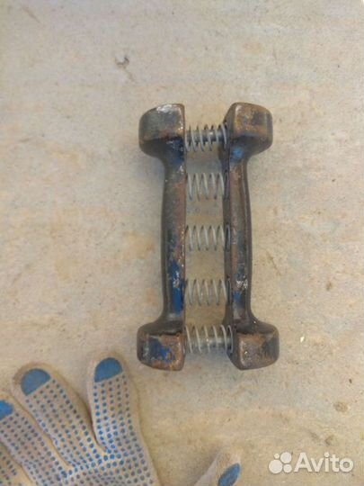 Эспандер для прокачки кисти рук. Советский