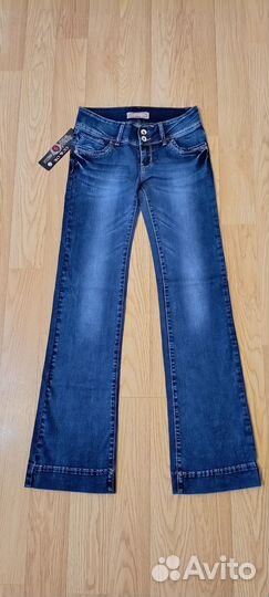 Джинсы новые