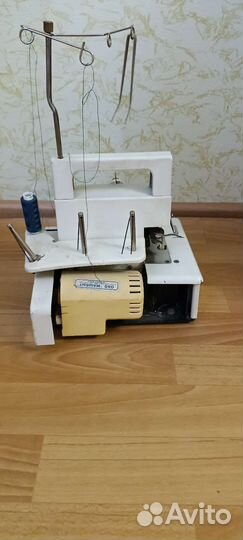 Швейная машинка оверлок Прима