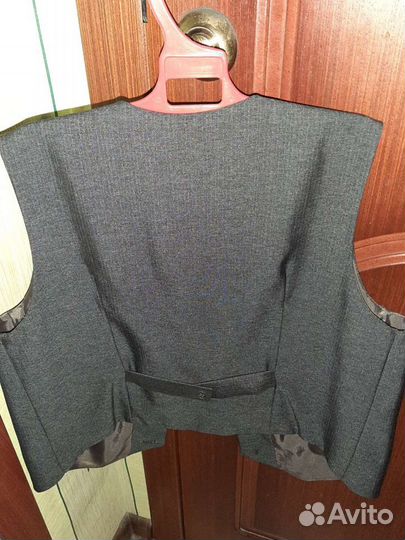 Жилетка для мальчика школьная 146