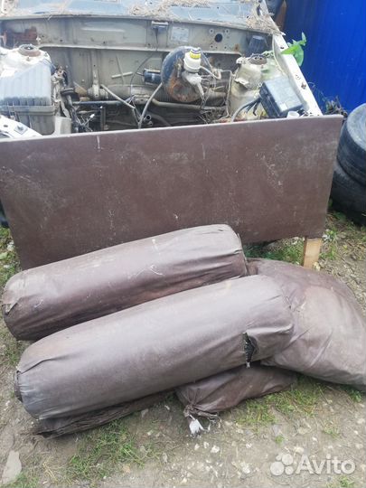 Диван старый под реставрацию