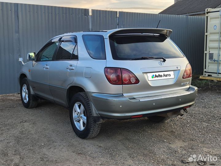 Toyota Harrier 2.2 AT, 1999, 425 660 км