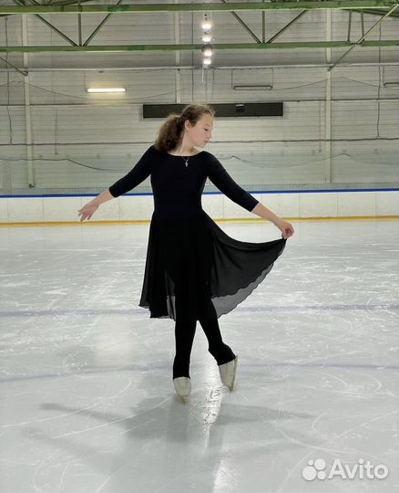 Тренер по фигурному катанию