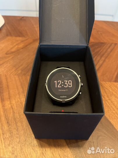 Часы Suunto 9