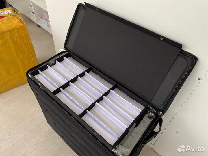 Чемодан для очков на 240 пар очков и оправ