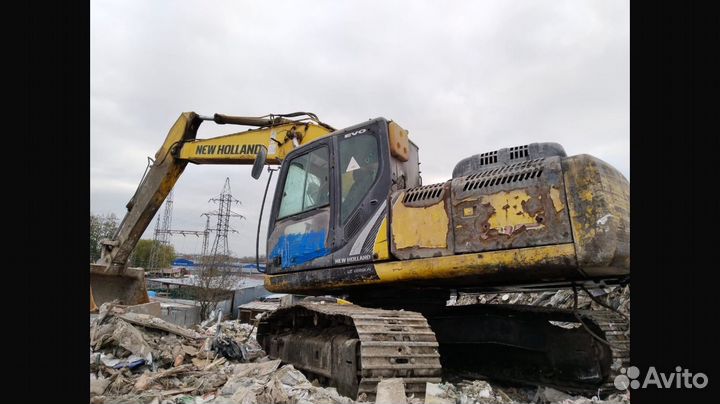 Гусеничный экскаватор New Holland E215C, 2013