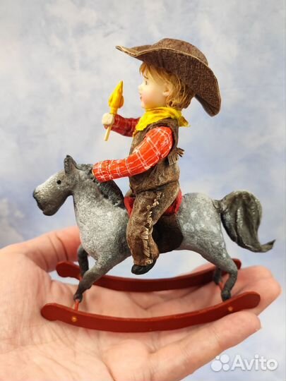 Елочные игрушки из ваты Мальчик на лошадке