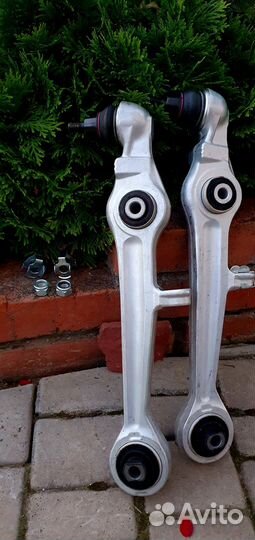 Рычаг подвески передний двусторонний Audi A4