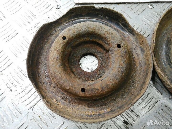 Опора пружины переднего амортизатора Maxima A33