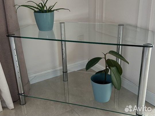 Стеклянная тумба