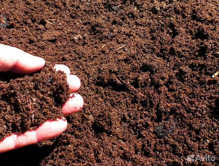 Перегной, навоз коровий и конский в мешках