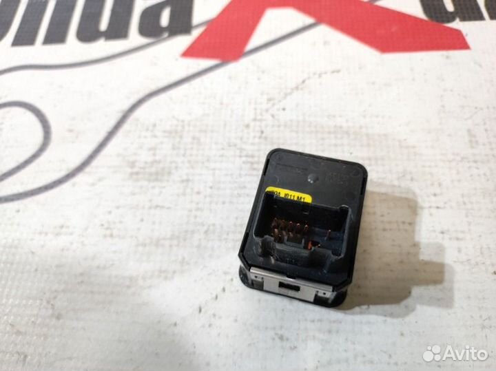 Блок управления зеркалами Honda Cr-V 2 RD8 K20A4