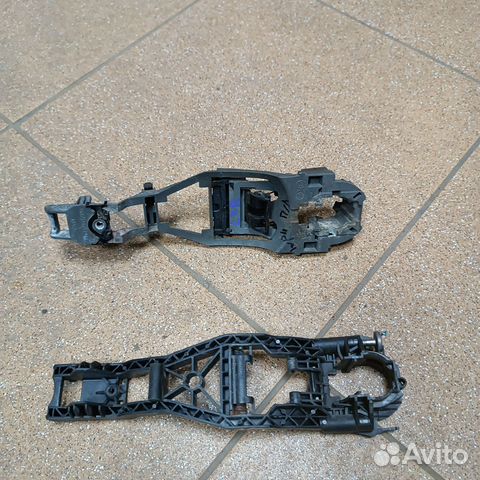 Кронштейн ручки двери Volkswagen Skoda