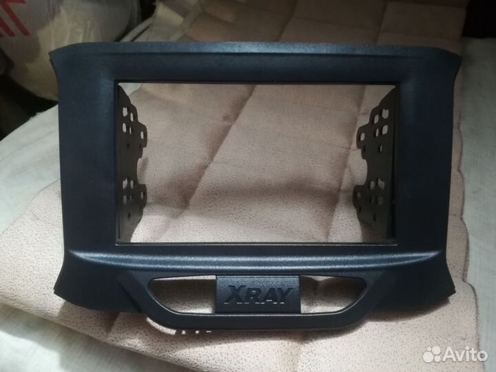 Переходная рамка для магнитолы на Ладу Хрей