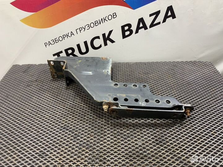 Кронштейн усилителя бампера правый Iveco Stralis