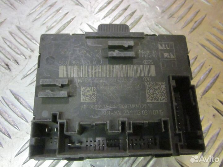 Эбу передней левой двери Фольксваген Гольф 7