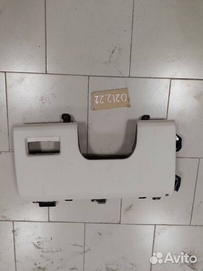 Обшивка торпеды под рулевой колонкой range rover 4