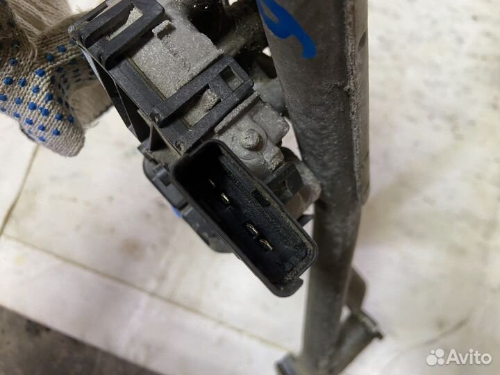 Мотор стеклоочистителя (дворники ) Peugeot 206