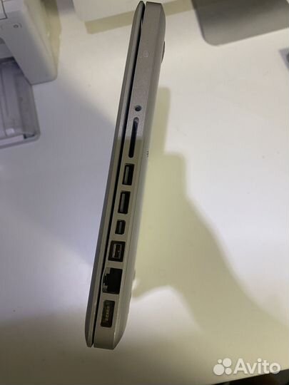 Apple MacBook Pro 2009. С зарядкой