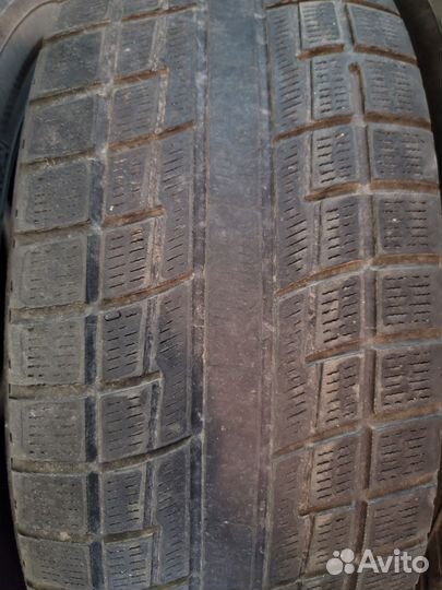 Yokohama Ice Guard IG30 215/60 R16